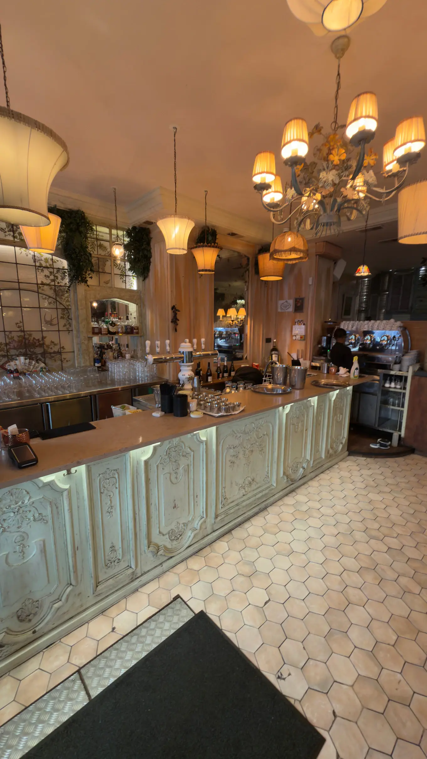 Le bar de la Brasserie Pastis